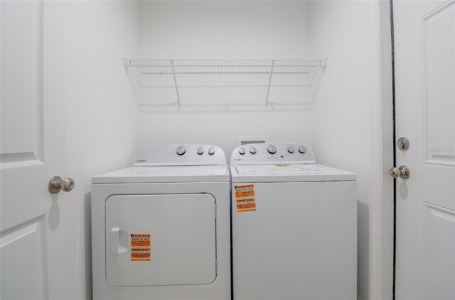 400 Marion Oaks Crse, Ocala, FL 34473 - washroom featuring washing machine and clothes dryer