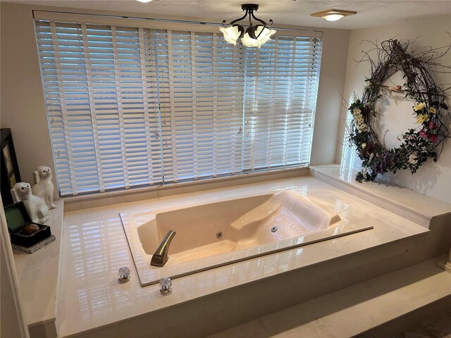 4305 SW 20th Ave, Ocala, FL 34471 - full bath featuring a tub with jets