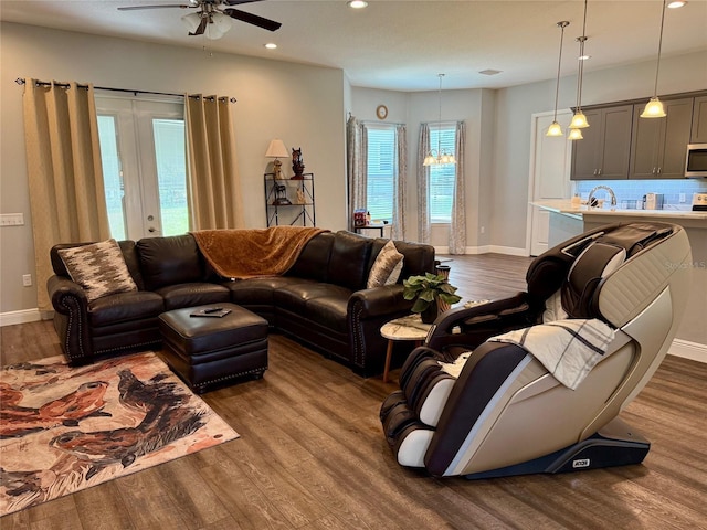 10208 SE 170th Pl, Summerfield, FL 34491 - living area featuring dark wood finished floors, ceiling fan, recessed lighting, and baseboards