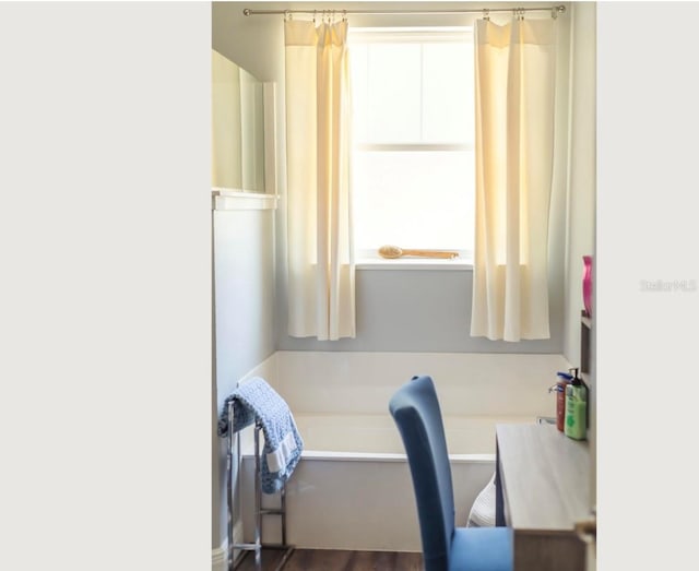 10208 SE 170th Pl, Summerfield, FL 34491 - bathroom featuring a garden tub
