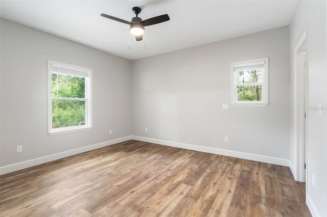 283 Riley Lake Dr, Hawthorne, FL 32640 - spare room with baseboards, light wood-type flooring, and a ceiling fan