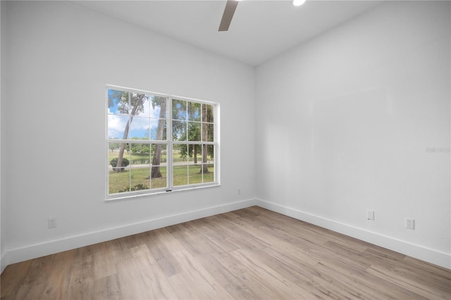 1628 SE 29th Ter, Ocala, FL 34471 - empty room with ceiling fan, baseboards, light wood-style flooring, and recessed lighting