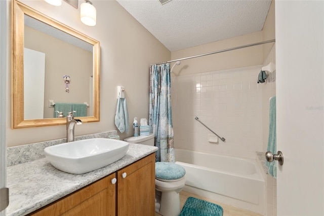 9290 SW 89th Ter Unit D, Ocala, FL 34481 - bathroom featuring shower / tub combo with curtain, vanity, toilet, and a textured ceiling