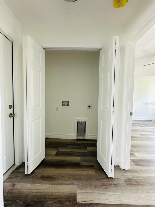 12282 SW 80th St, Dunnellon, FL 34432 - hall with dark wood finished floors and baseboards