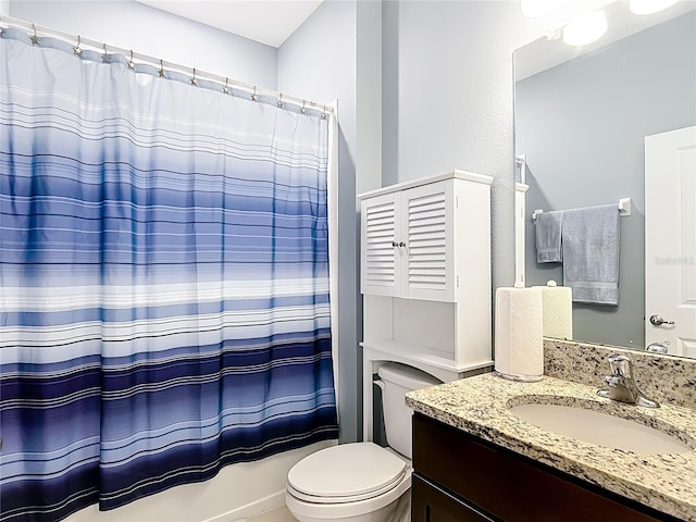 9237 SW 60th Terrace Rd, Ocala, FL 34476 - full bath with vanity, toilet, and shower / tub combo with curtain