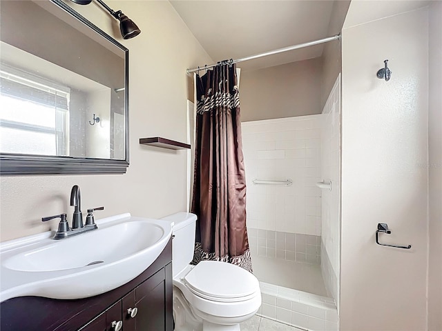 1520 NE 17th Ave, Ocala, FL 34470 - bathroom with tiled shower, toilet, and vanity