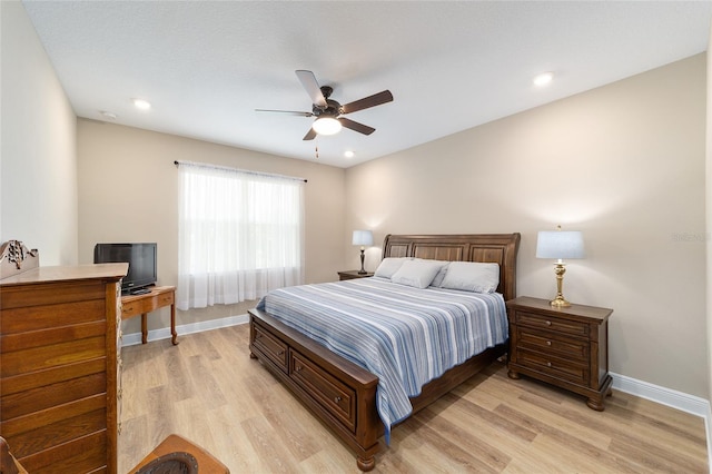 9607 SW 79th Lane Rd, Ocala, FL 34481 - bedroom featuring light wood-style floors, baseboards, a ceiling fan, and recessed lighting