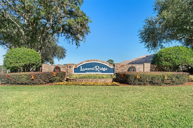 4731 N Crestline Dr, Beverly Hills, FL 34465 - community / neighborhood sign featuring a yard