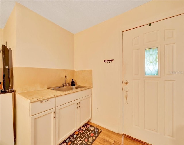 1322 NE 53rd St, Ocala, FL 34479 - foyer with light wood finished floors