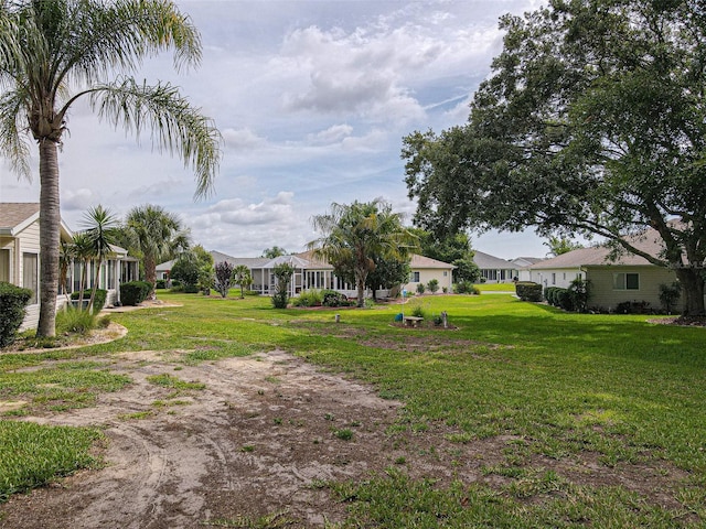 13863 SE 85th Cir, Summerfield, FL 34491 - view of green lawn featuring a residential view