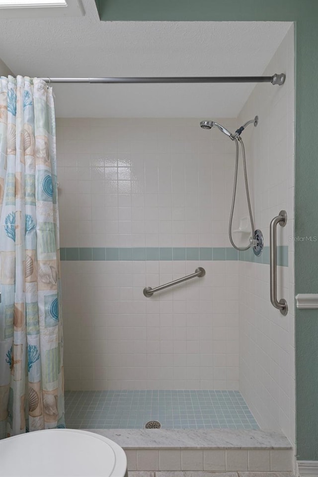 11 Calendula Ct E, Homosassa, FL 34446 - bathroom featuring a shower stall and toilet