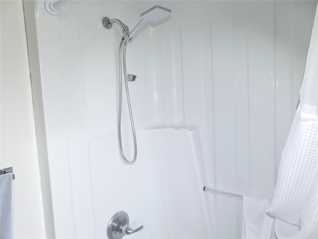 5083 SE 26th St, Ocala, FL 34480 - bathroom view of a shower