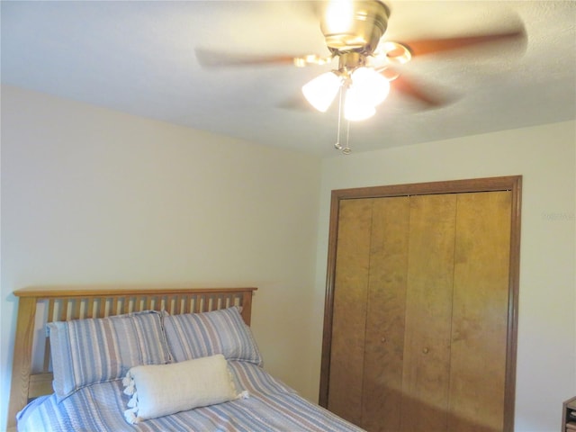 5083 SE 26th St, Ocala, FL 34480 - bedroom with a ceiling fan and a closet