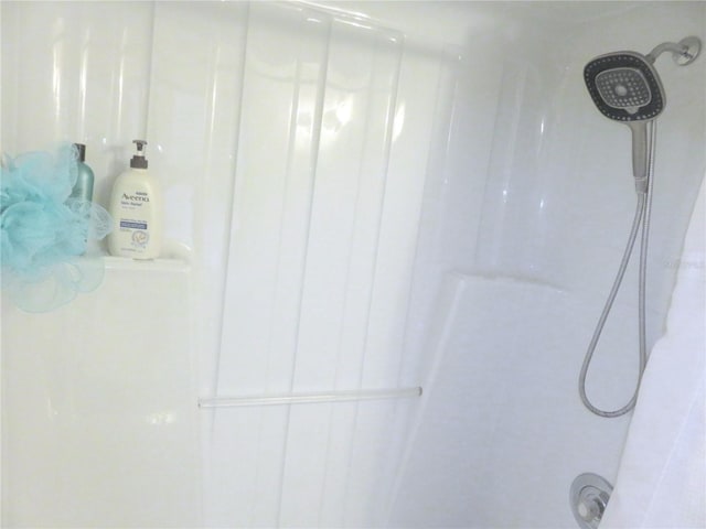 5083 SE 26th St, Ocala, FL 34480 - bathroom view of a shower