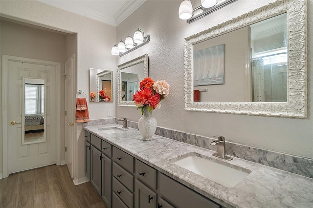 8772 SE 130th Loop, Summerfield, FL 34491 - full bath with ornamental molding, double vanity, wood finished floors, and plenty of natural light