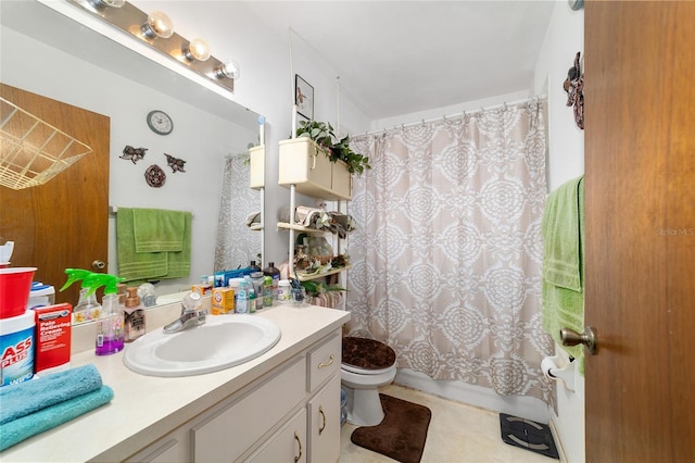 17128 SE 140th Ave, Weirsdale, FL 32195 - bathroom featuring toilet, vanity, and shower / bathtub combination with curtain