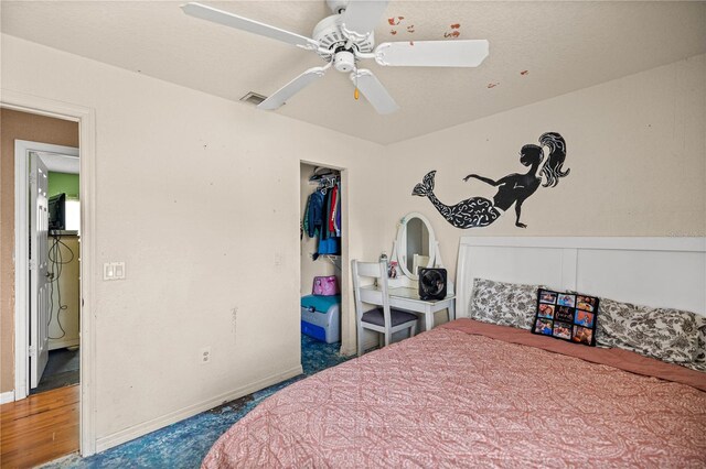 9 Bahia Trace Loop, Ocala, FL 34472 - bedroom featuring baseboards, a ceiling fan, and a closet