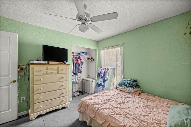 9 Bahia Trace Loop, Ocala, FL 34472 - bedroom featuring a textured wall, a textured ceiling, a closet, ceiling fan, and carpet