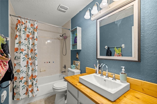 9 Bahia Trace Loop, Ocala, FL 34472 - full bathroom with a textured wall, toilet, shower / bath combo, a textured ceiling, and vanity