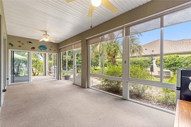 8961 SE 130th Loop, Summerfield, FL 34491 - unfurnished sunroom featuring a ceiling fan
