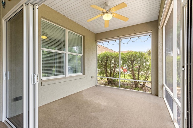 8961 SE 130th Loop, Summerfield, FL 34491 - unfurnished sunroom featuring ceiling fan