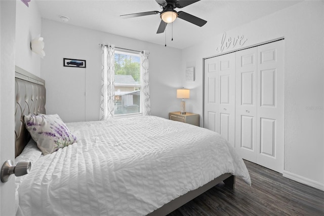 15324 SW 40th Place Rd, Ocala, FL 34481 - bedroom with wood finished floors, a closet, a ceiling fan, and baseboards