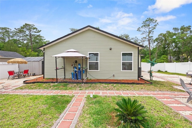 15324 SW 40th Place Rd, Ocala, FL 34481 - rear view of property featuring a patio