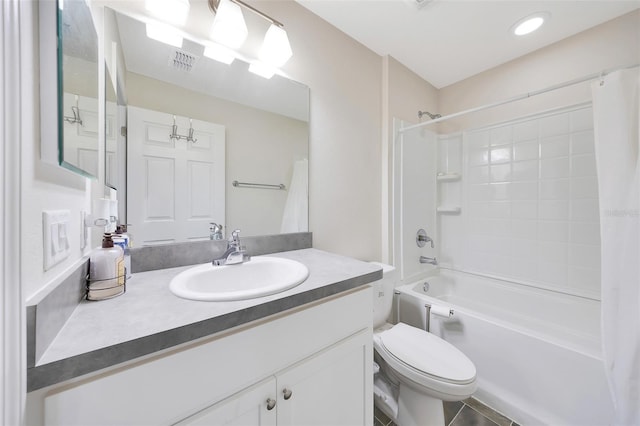 3418 SW 155th Pl, Ocala, FL 34473 - full bath featuring vanity, shower / tub combo with curtain, and toilet