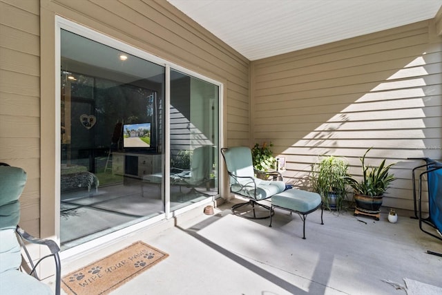 19551 SW 77th Loop, Dunnellon, FL 34432 - view of patio / terrace