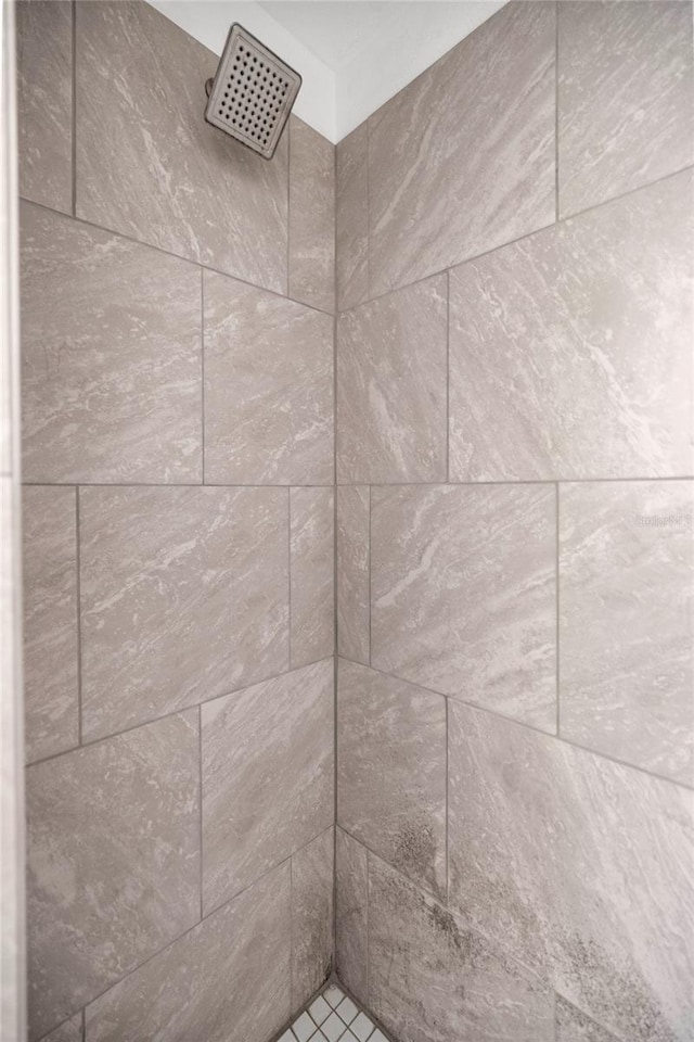3331 SE 4th St, Ocala, FL 34471 - bathroom view of tiled shower