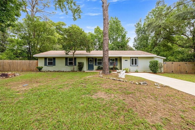 3331 SE 4th St, Ocala, FL 34471 - single story home with concrete driveway