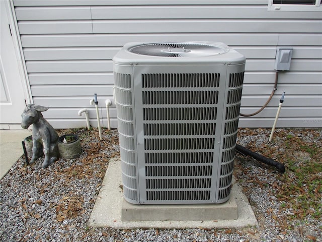 14192 SW 112th Cir, Dunnellon, FL 34432 - exterior view of cooling unit
