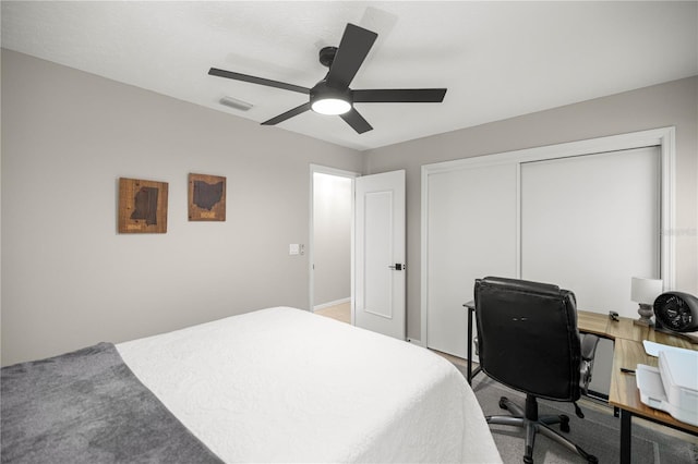 11326 SE 175th Pl, Summerfield, FL 34491 - bedroom featuring a desk, a ceiling fan, a closet, and carpet flooring