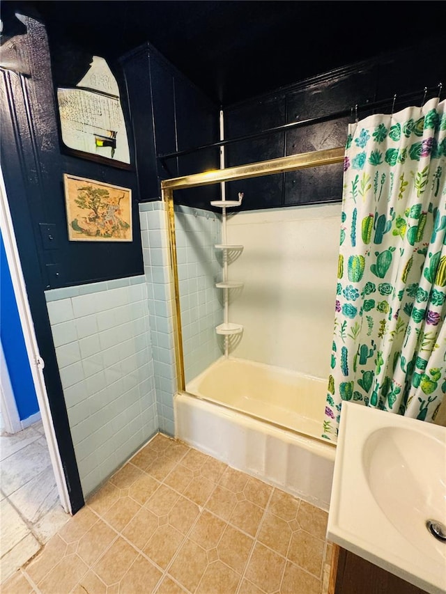1051 SE 28th Rd, Ocala, FL 34471 - bathroom with shower / bath combo, vanity, and tile patterned floors