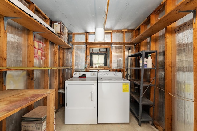 10012 SW 88th Ct, Ocala, FL 34481 - laundry area featuring washer and clothes dryer