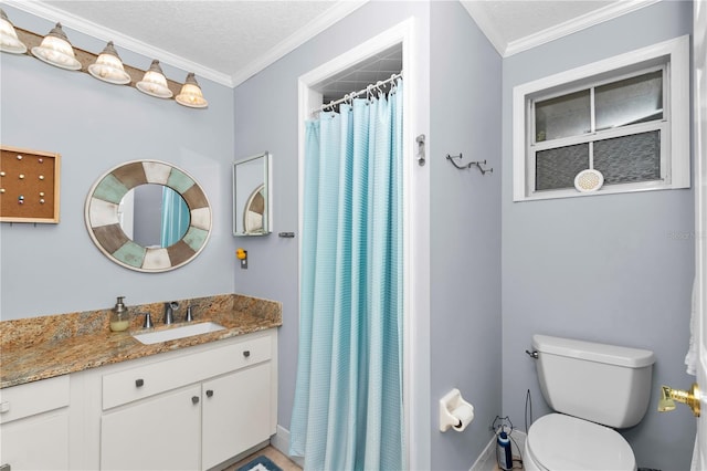 10806 SW 86th Ave, Ocala, FL 34481 - full bathroom featuring vanity, crown molding, toilet, baseboards, and a shower with curtain