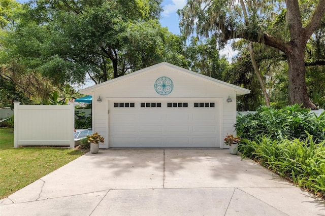 12335 SE 130th Ct, Ocklawaha, FL 32179 - view of detached garage