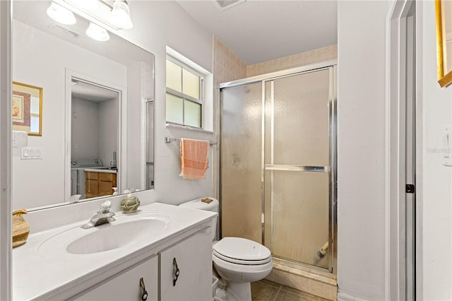 5445 NE Anthony Rd, Ocala, FL 34475 - full bath featuring vanity, a stall shower, and toilet