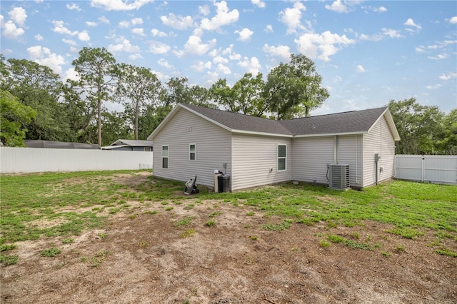 5063 SE 168th Ter, Ocklawaha, FL 32179 - back of house with central air condition unit