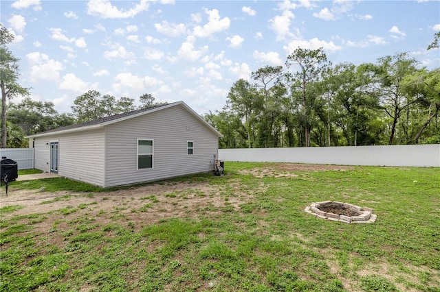 5063 SE 168th Ter, Ocklawaha, FL 32179 - view of yard featuring a fire pit