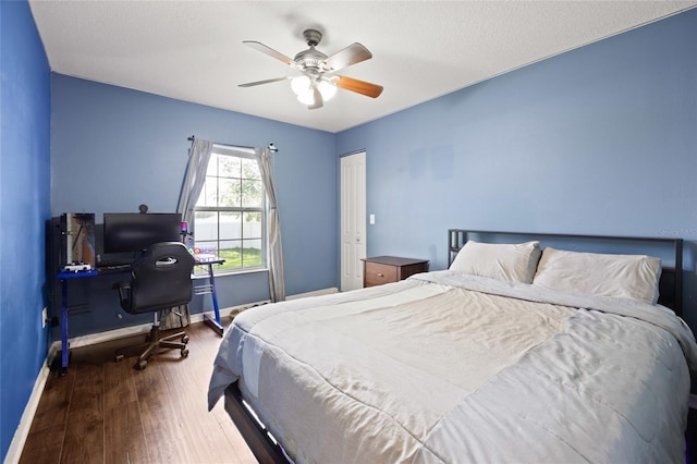 32 Dogwood Drive Loop, Ocala, FL 34472 - bedroom featuring wood finished floors, ceiling fan, an office area, and a closet