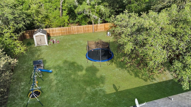 2263 Moines Ct, Dunnellon, FL 34431 - view of yard featuring a trampoline