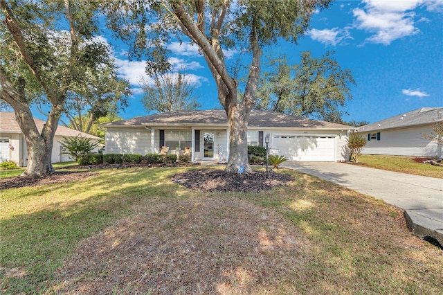 6127 SW 84th Place Rd, Ocala, FL 34476 - ranch-style house featuring an attached garage, driveway, and a front lawn