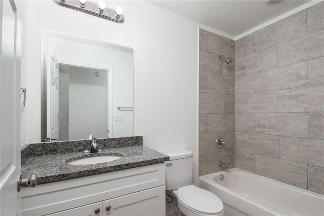 16615 SE 63rd Ln, Ocklawaha, FL 32179 - bathroom featuring vanity, shower / tub combination, and a textured ceiling