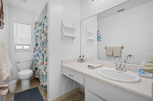 12178 Palmetto Way, Dunnellon, FL 34432 - full bathroom with vanity and a shower with shower curtain
