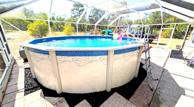2550 SW Ivy Pl, Dunnellon, FL 34431 - outdoor pool with a lanai