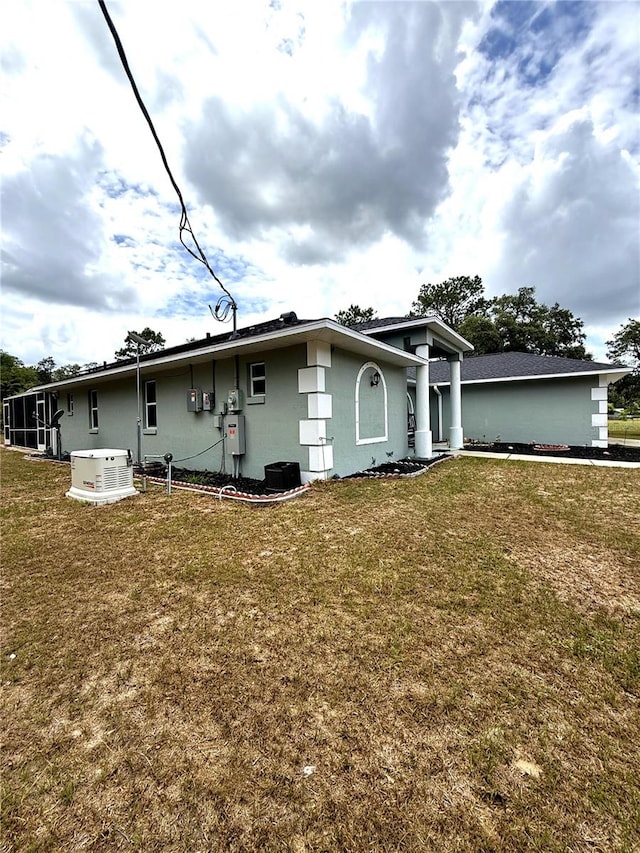 2550 SW Ivy Pl, Dunnellon, FL 34431 - view of property exterior with a lawn