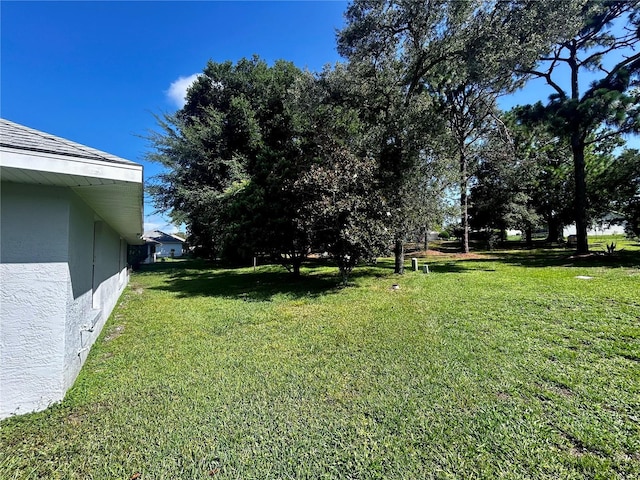 585 W Barrymore Dr, Beverly Hills, FL 34465 - view of green lawn