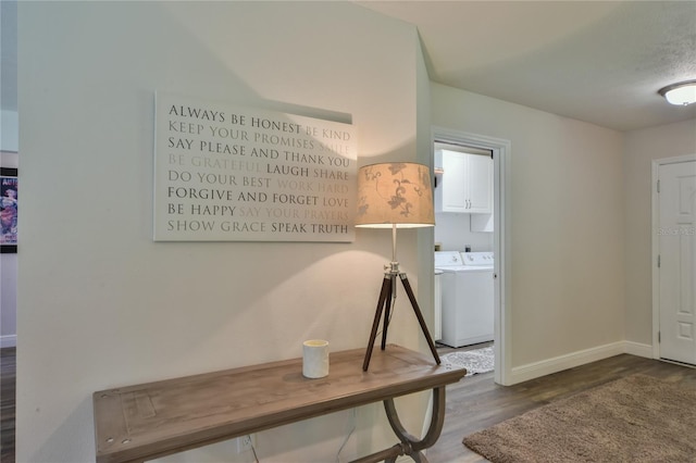 2855 SE 38th St, Ocala, FL 34480 - detailed view of wood finished floors and washing machine and dryer