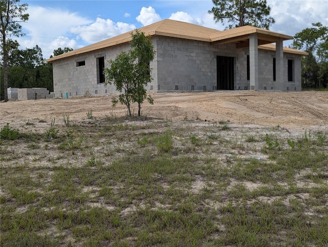 13322 SW 85th Cir, Ocala, FL 34473 - back of house with concrete block siding